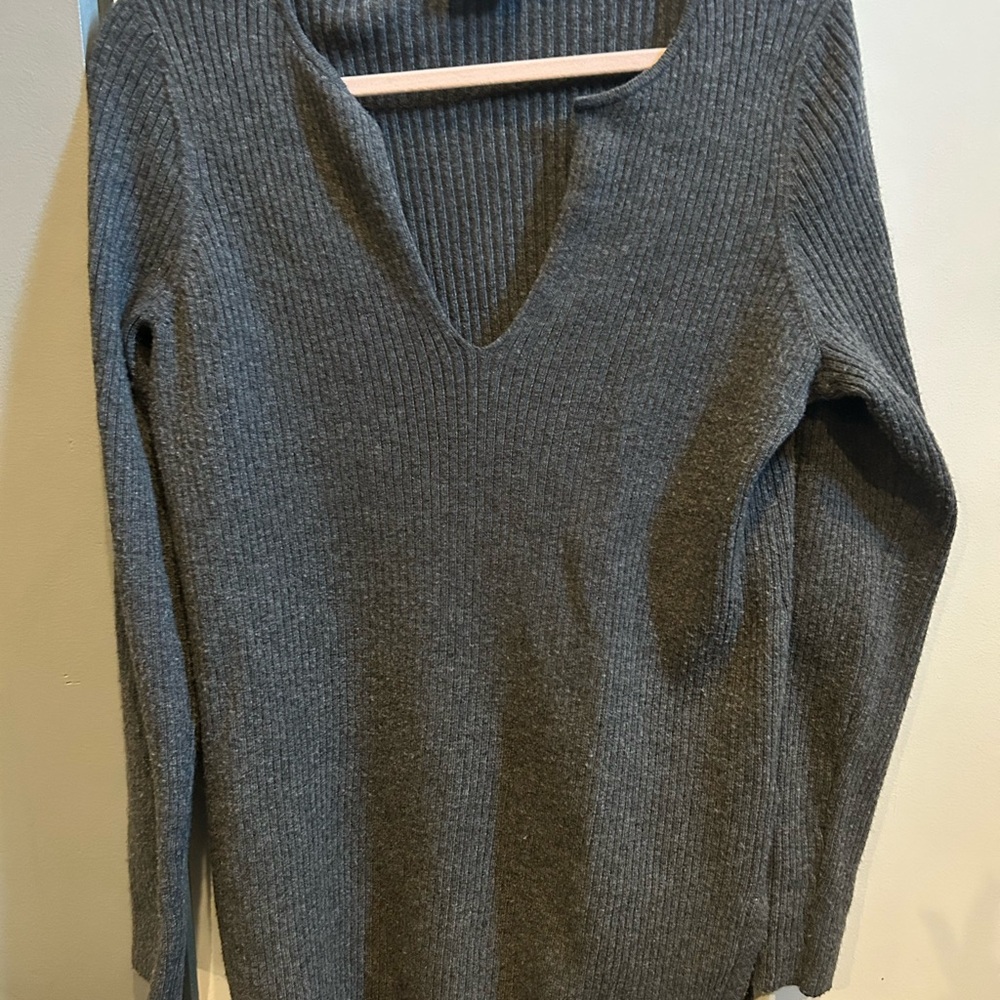 Anthropologie Gray V-Neck Sweater Timeless Knit Design